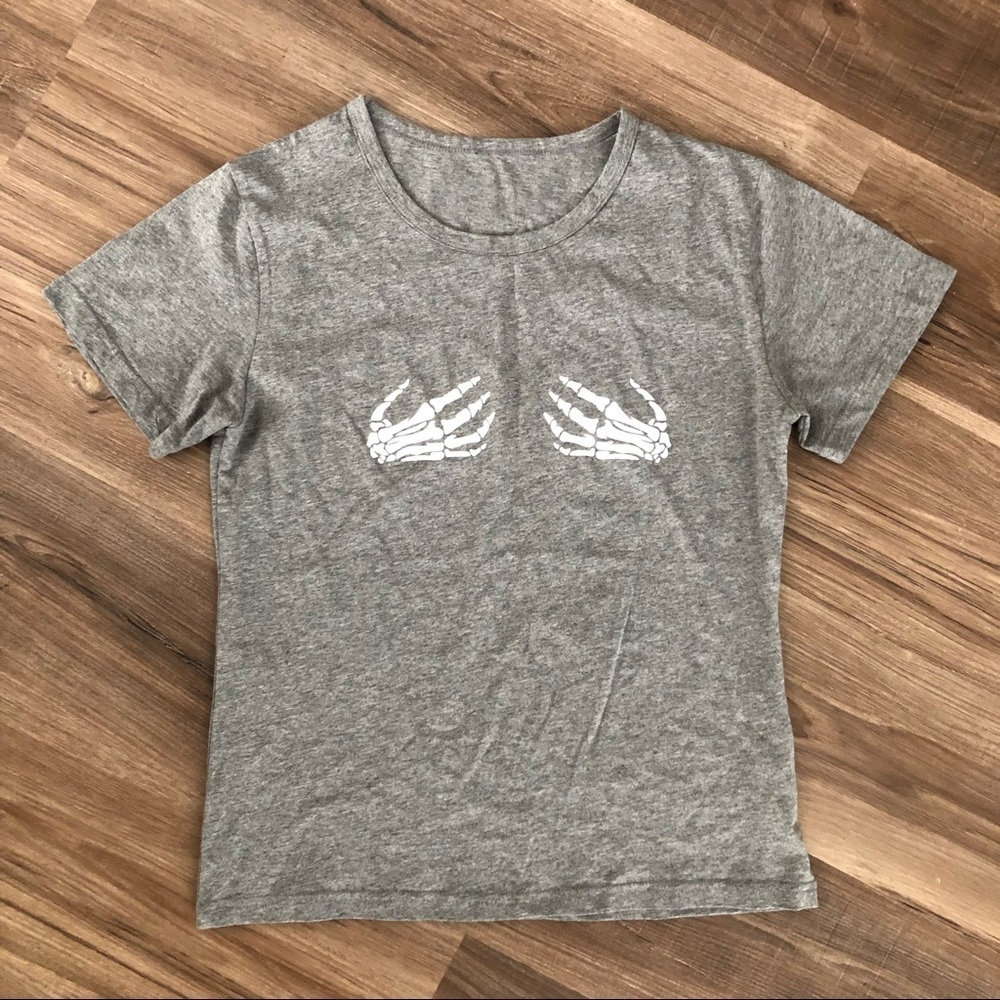 Healthier gray fit T-shirt with white skeleton cupping hands fit medium